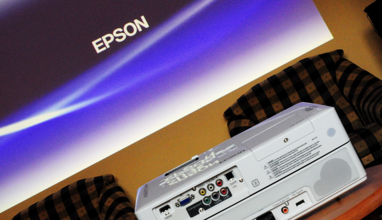 Epson EB-W8D - La Cinema Acasa in High Definition